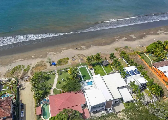 Casa Azul - Luxury Beachfront Mansion Villa Potrero (Guanacaste)