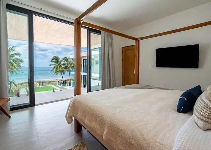 Casa Azul - Luxury Beachfront Mansion Villa