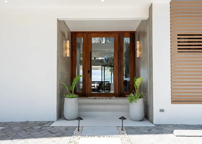Casa Azul - Luxury Beachfront Mansion Potrero (Guanacaste)