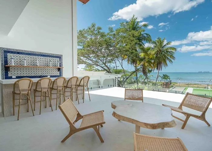 Casa Azul - Luxury Beachfront Mansion *