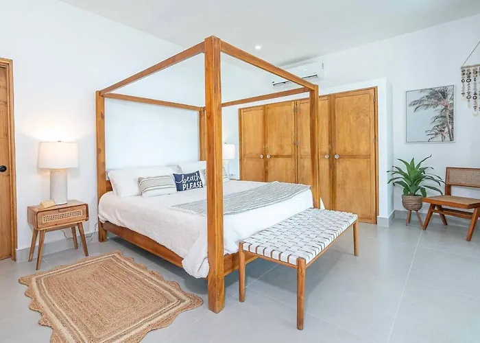 Casa Azul - Luxury Beachfront Mansion Potrero (Guanacaste)